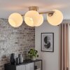 Moderne plafondlamp Koyoto met vier witte glazen bollen aan zandkleurige metalen stang