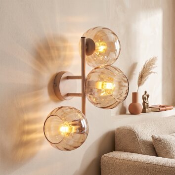Moderne wandlamp Koyoto met 3 amberkleurige glazen bollen op metalen staaf