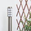 Moderne padverlichting met cilindrische lamellenkap, nikkelmatte constructie en witte kap